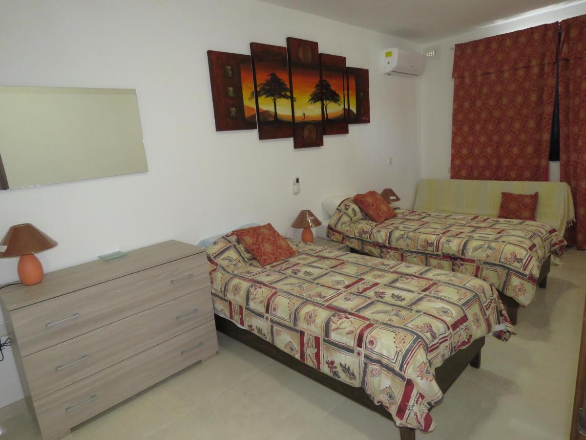 Aquamarine Sea Front Apartments - Second Floor Marsaskala Bagian luar foto