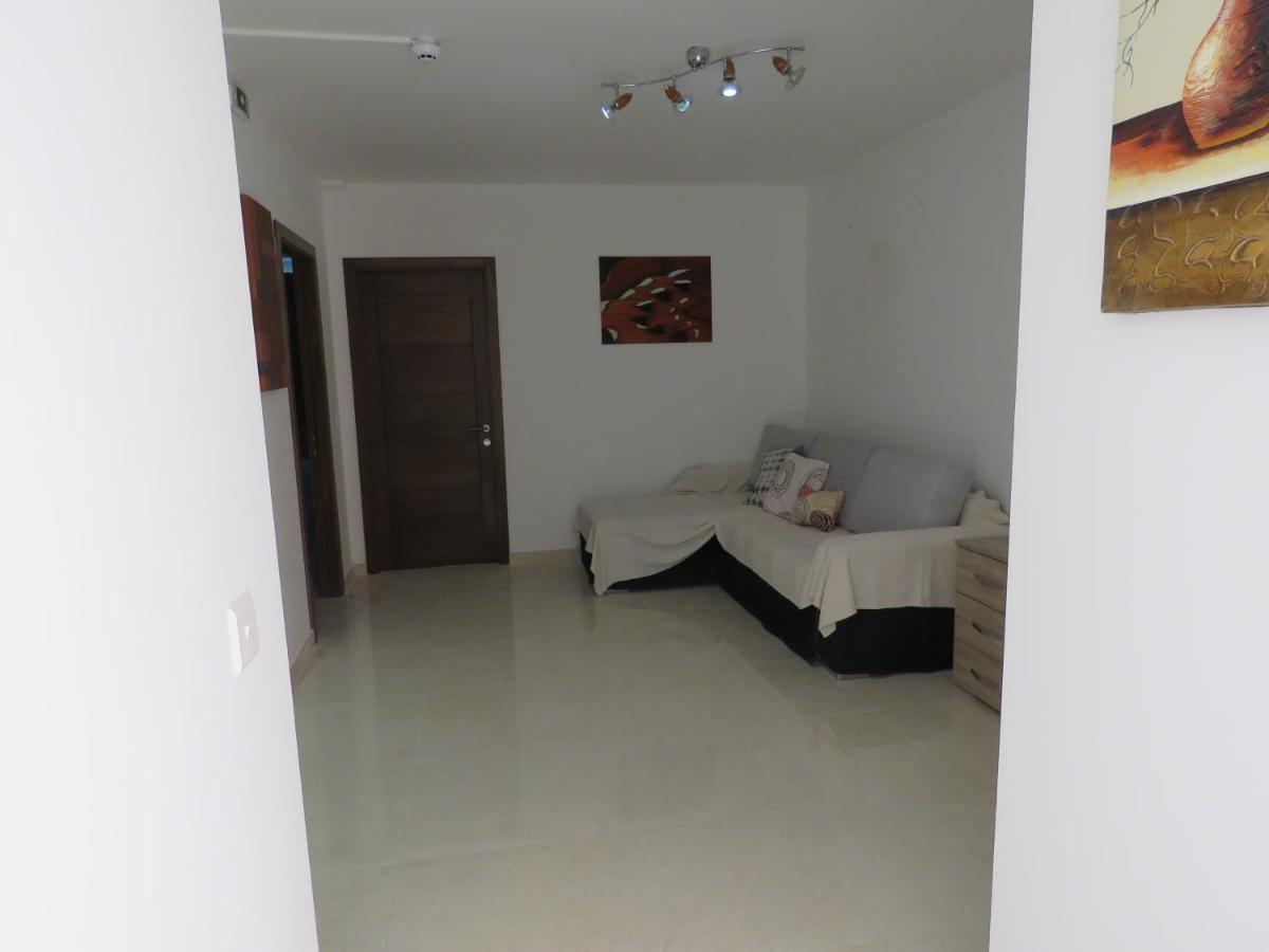 Aquamarine Sea Front Apartments - Second Floor Marsaskala Bagian luar foto