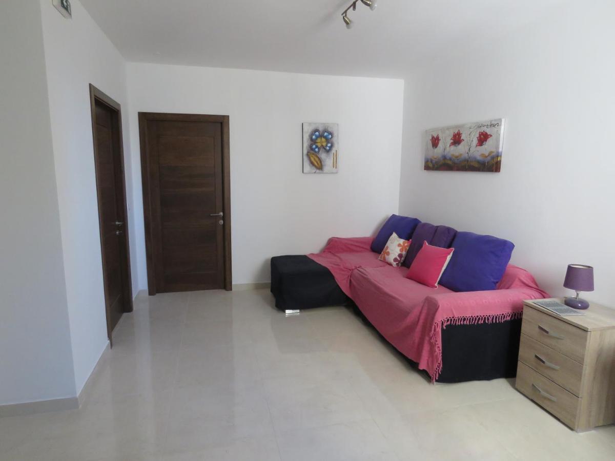 Aquamarine Sea Front Apartments - Second Floor Marsaskala Bagian luar foto