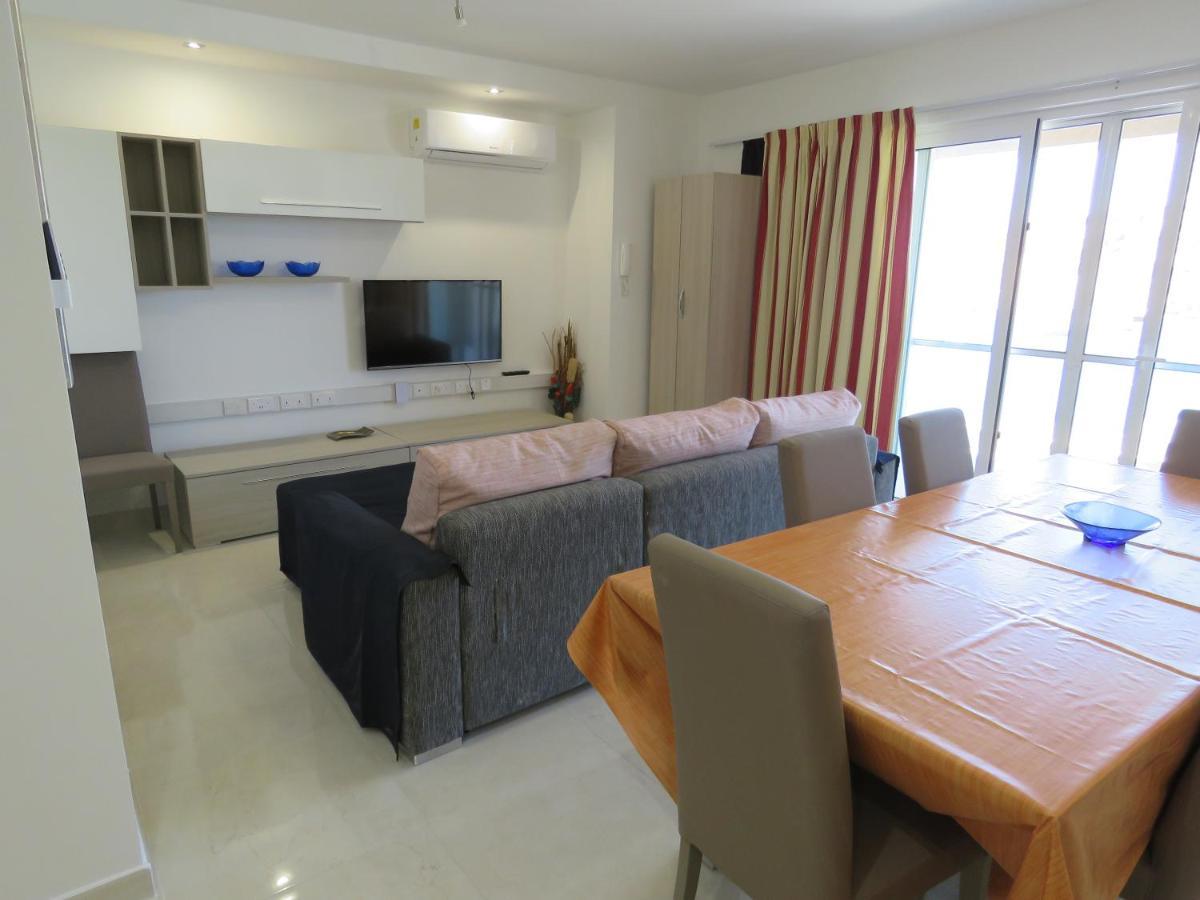 Aquamarine Sea Front Apartments - Second Floor Marsaskala Bagian luar foto