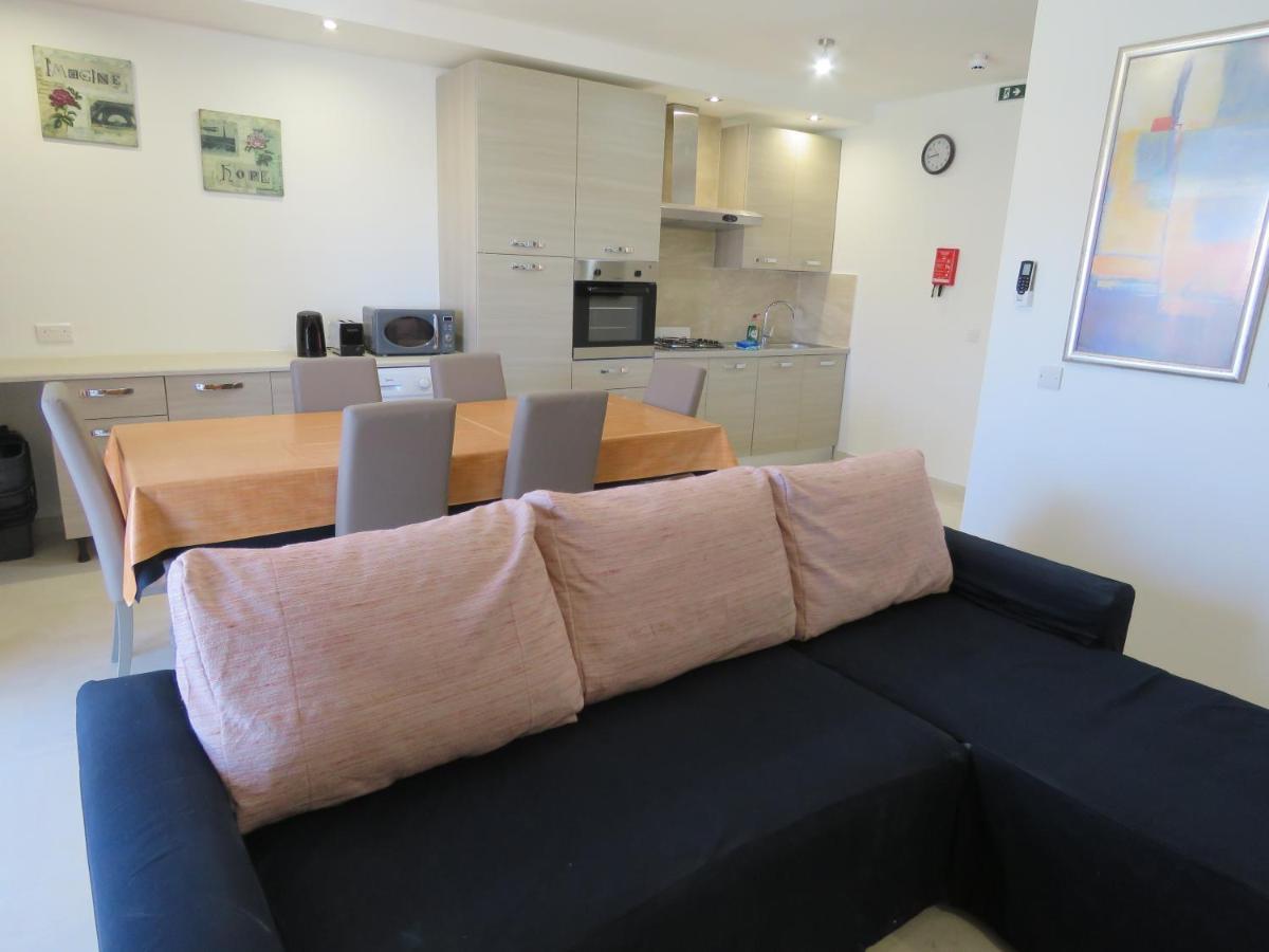 Aquamarine Sea Front Apartments - Second Floor Marsaskala Bagian luar foto